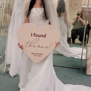 Size 4 David’s Bridal wedding gown